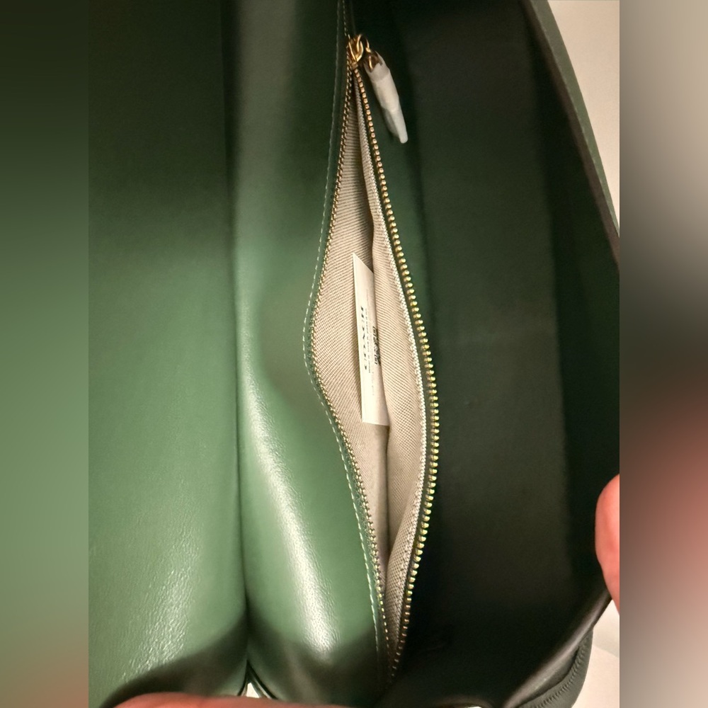 Coach Cashin Carry Crescent Shoulder Bag Hunter Green - Picture 8 of 9